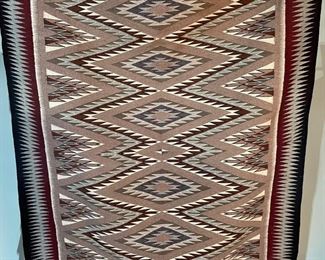 6ft Authentic Navajo Eye Dazzler Rug Native American	76x54in	HxWxD
