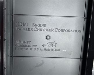 Liberty Classics Dodge 426 Hemi Engine Replica Model	7x5x6in	HxWxD
