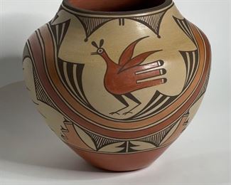 Sofia Medina Zia Pueblo  Polychrome Pot  Native American Pottery Birds	11.5in H x 12in Diameter at widest point	
