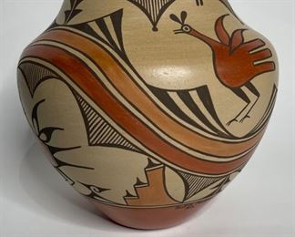 Sofia Medina Zia Pueblo  Polychrome Pot  Native American Pottery Birds	11.5in H x 12in Diameter at widest point	
