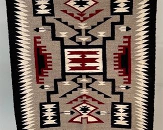 Authentic Navajo Storm Pattern Rug Native American	34x25in	
