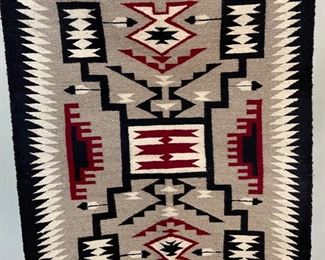 Authentic Navajo Storm Pattern Rug Native American	34x25in	
