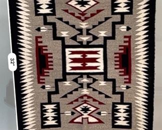 Authentic Navajo Storm Pattern Rug Native American	34x25in	
