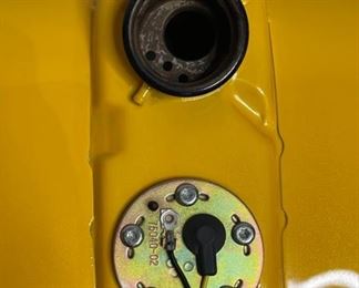 Harley Davidson 124 CI Gas Tank Yellow	12x16.5x22in	HxWxD
