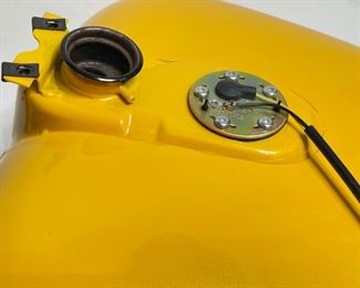 Harley Davidson 124 CI Gas Tank Yellow	12x16.5x22in	HxWxD
