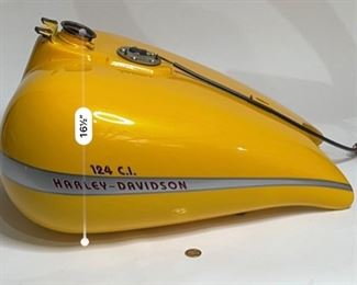 Harley Davidson 124 CI Gas Tank Yellow	12x16.5x22in	HxWxD
