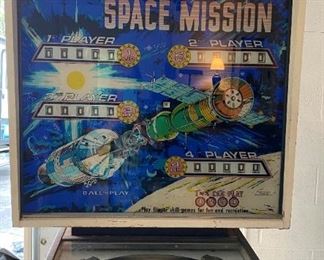 SPACE MISSION PINBALL MACHINE (needs repairs),