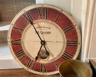 Decorative wall clock (contemporary)