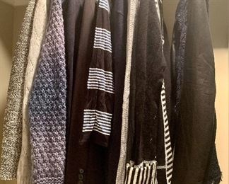 Women's clothing size 2,4