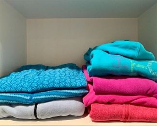 Women's active wear; sizes 2,4 (XS & S)