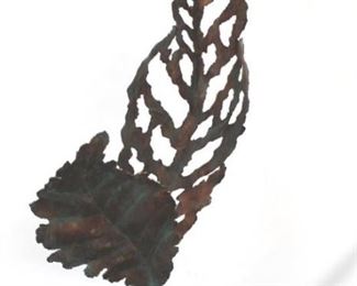 918 - Chelsea House leaf sculpture 32" tall