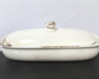 1028 - Chelsea House pottery covered dish 12 x 5