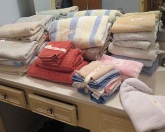 TOWELS AND LINEN