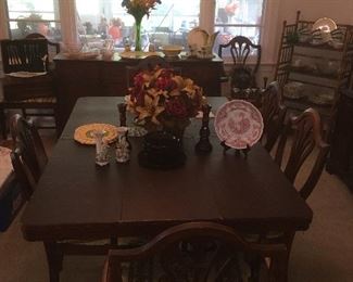Vintage Bassett Table with 8 Chairs. 