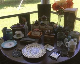 Assorted Vintage Items 