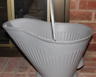 Vintage Ash Bucket
