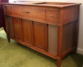 Vintage Magnavox Console Stereo