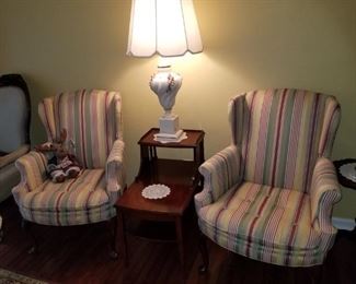 Pair of Lovely Comfy Chairs and End Table #2