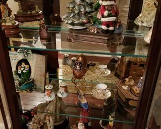 Fine Items, Mr & Mrs Santa Music Box, Christmas Items