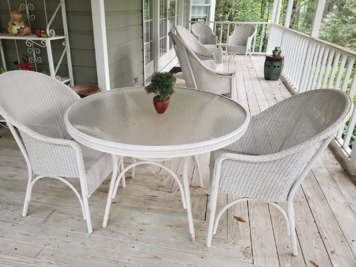 7 PC White Wicker Set - Table and 2 Chairs