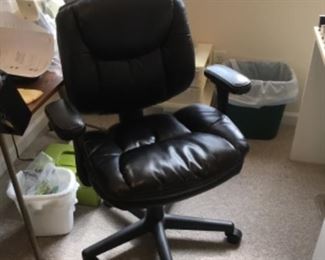 Rolling office chair