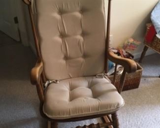 Rocking chair with pads