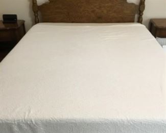 Headboard & frame - Queen with tempurpedic set