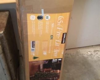 Christmas tree in box - 6.5’