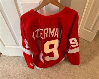 Redwings yzerman hockey’s jersey