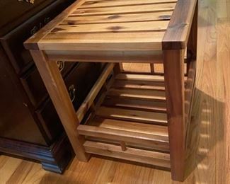 Wood side table 18wx14Lx17"H
