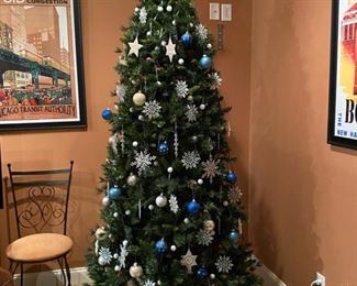 Fully decorated 7ft christmas tree