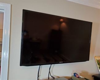 Wall mount Flat screen TV