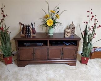 Beautiful Modern mahogany TV cabinet 