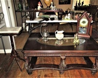 Large coffee table, antique clock, antique inkwell