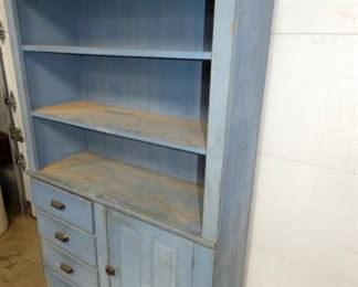 VIEW 3 W/4 DRAWERS & DOOR