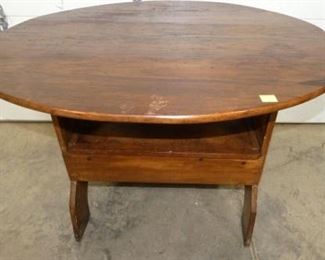 39IN. TILT TOP BENCH TABLE