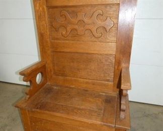 VIEW 3 OAK HALL SEAT BASE