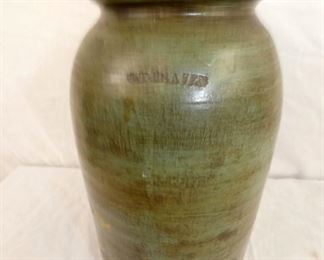 SIGNED 1G. JD CRAVEN POTTERY CHURN