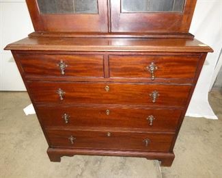 VIEW 4 CLOSE UP STEPBACK CUPBOARD BASE