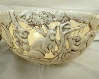 VIEW 2 CLOSE UP OF BOWL W/ANIMALS
