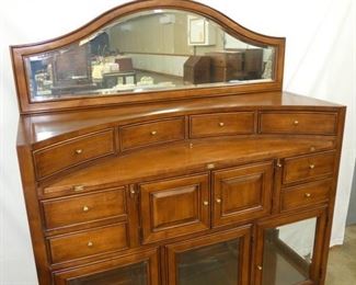 VIEW 3 CLOSEUP BEV. BACKSPASH