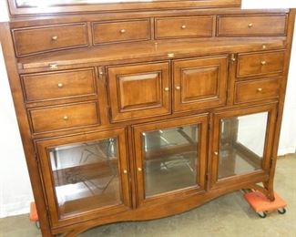 VIEW 4 CLOSEUP SHOWCASE BOTTOM CHERRY