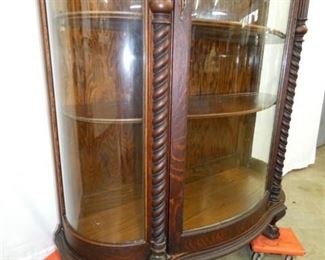 VIEW 2 W/ TWIST AND CLAW FEET