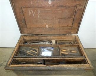 VIEW 2 INSIDE VIEW TOOL CHEST