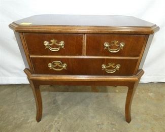 UNUSUAL MAH. FLATWARE CHEST