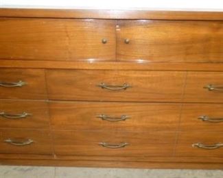 MID CENTURY WALNUT DRESSER