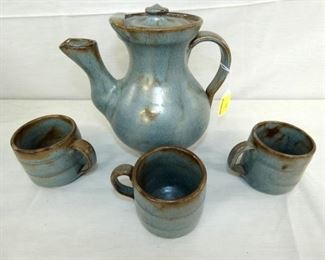 VIEW 2 ML OWENS TEAPOT W/3 MUGS 