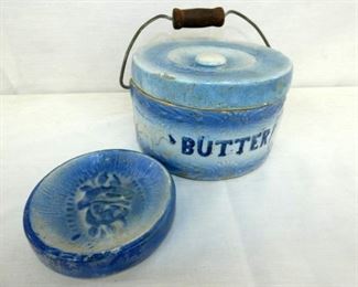 BLUE/WHITE SALTGLAZE BUTTER-SOAPDISH