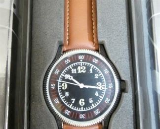 VIEW 2 CLOSEUP WATCH