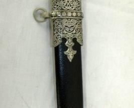 HEAVILY DETAILED KNIFE